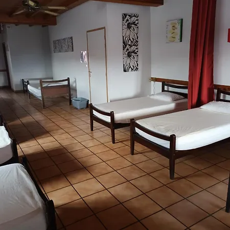 بيت شباب Refuge D'etape Zuharpeta Randonneur Pelerin سان جان بييه دو بور